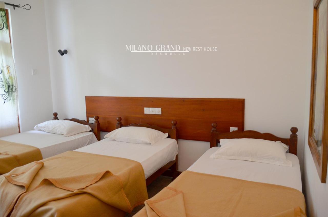 ホテル Milano Grand ダンブッラ エクステリア 写真